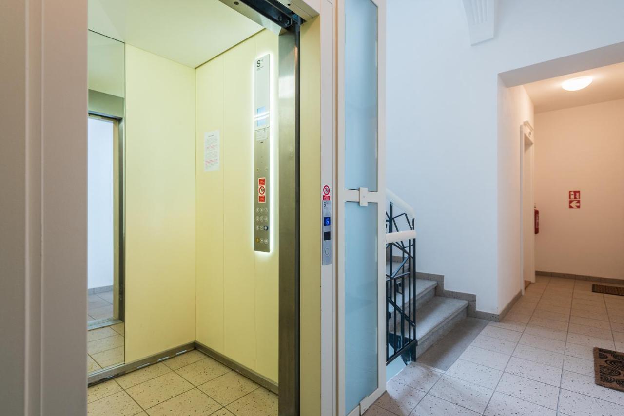 Beautiful Mala Strana Studio By Easybnb Prague Exterior photo